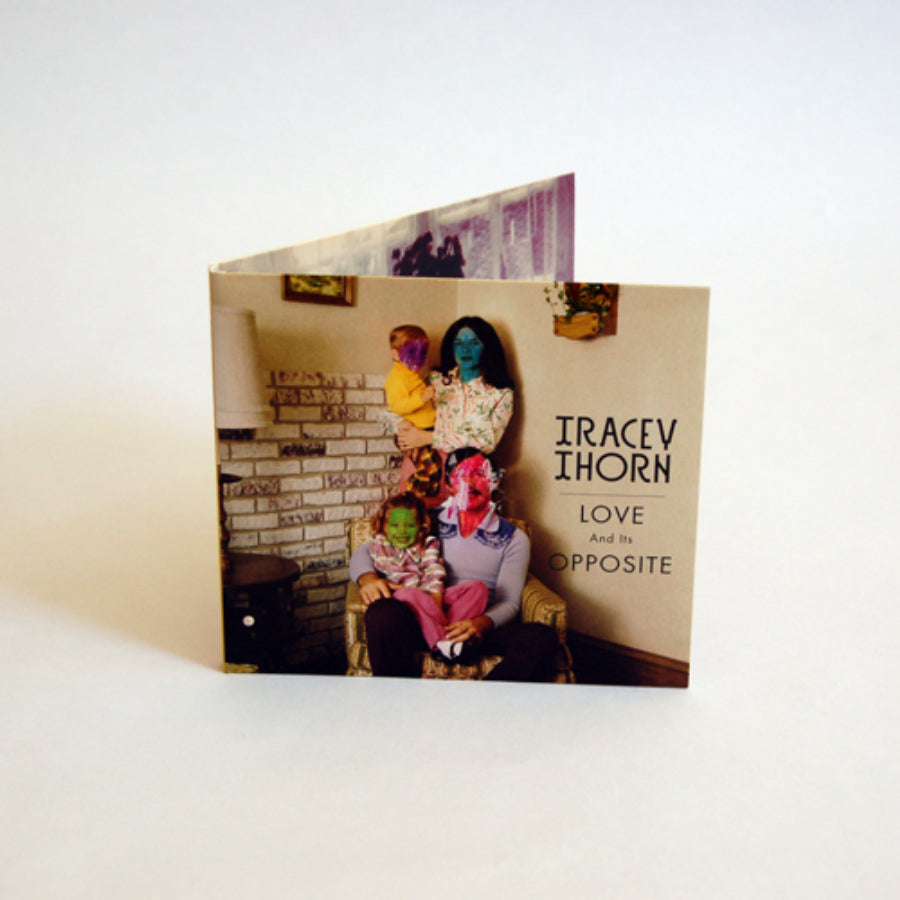 urlupload/https://www.mergerecords.com/stuff/contentmgr/files/0/a7faf3ae6f46dded370c74301e908514/image/379_traceythorn_love_cd2_500px.jpg