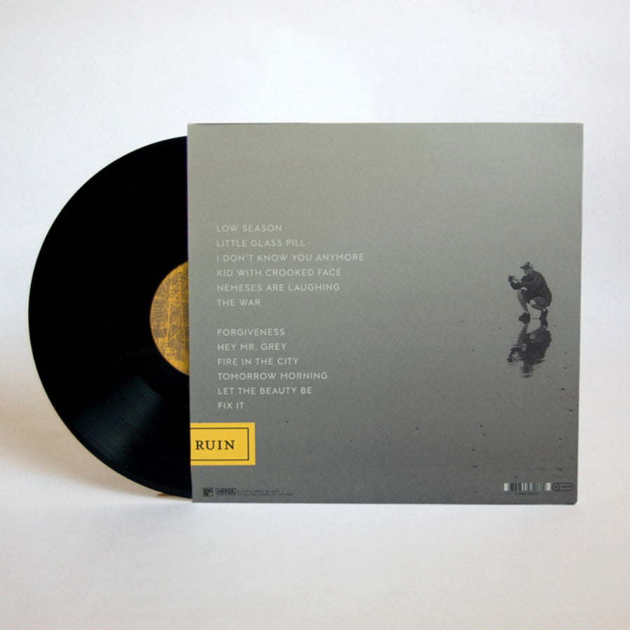 urlupload/https://www.mergerecords.com/stuff/contentmgr/files/5/bbf144d4fee30ef414c3dd562557e88c/image/520_bobmould_lp2_black_700px.jpg