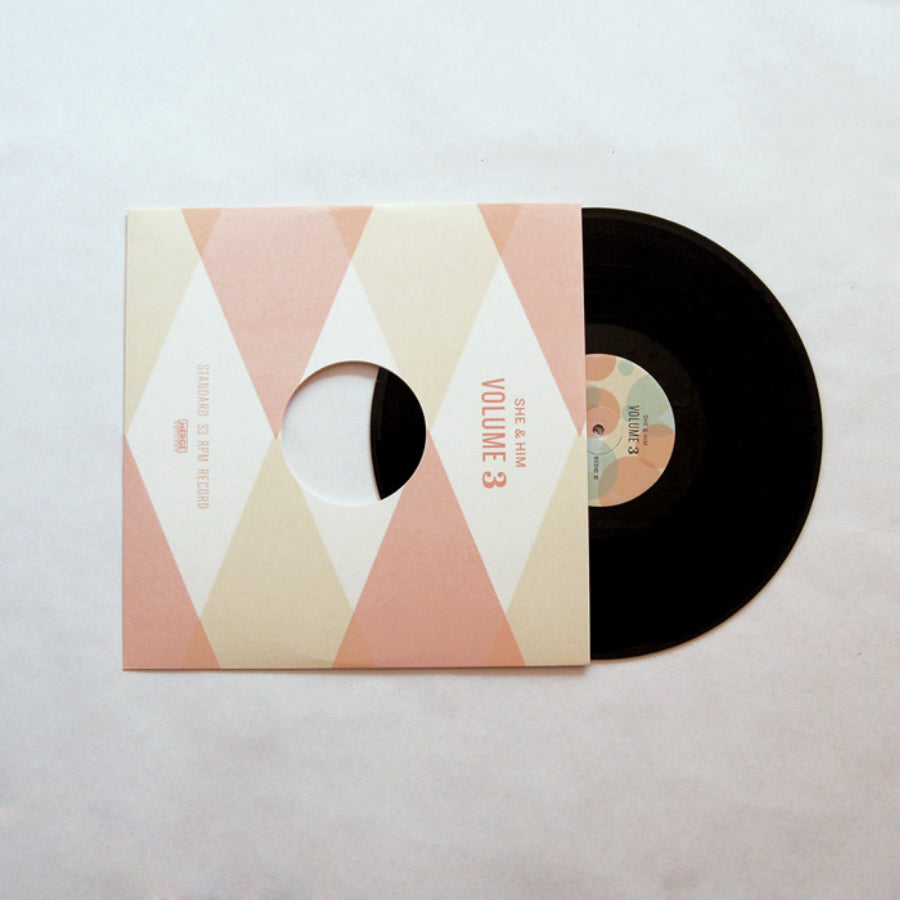 urlupload/https://www.mergerecords.com/stuff/contentmgr/files/0/c62255b7ce1571216ef3334c77d85b48/image/474_shehim__blackv_lp4_700px.jpg